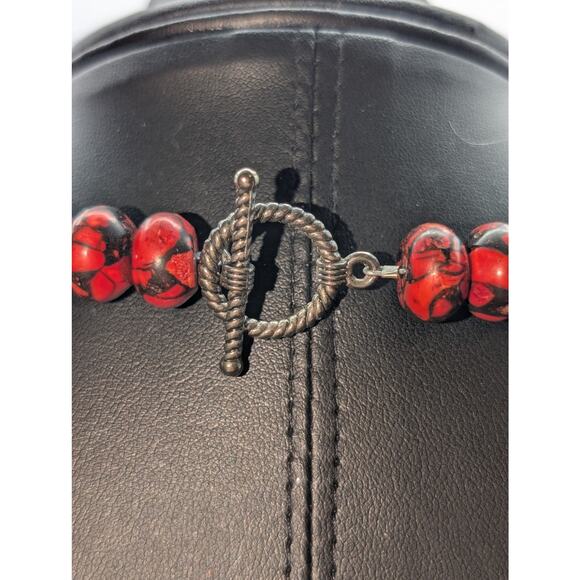 Red Spider Web Turquoise Bead Toggle Clasp 17.5" Necklace - Picture 5 of 7